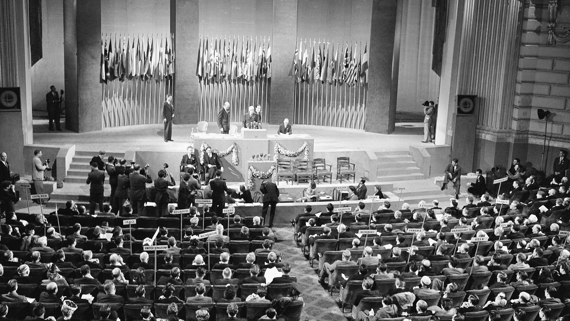 <p>Driven by the horrors of the Second World War and a desire to prevent another such conflict, fifty nations sign the United Nations Charter. On 24 October, the United Nations is officially formed in New York.</p>